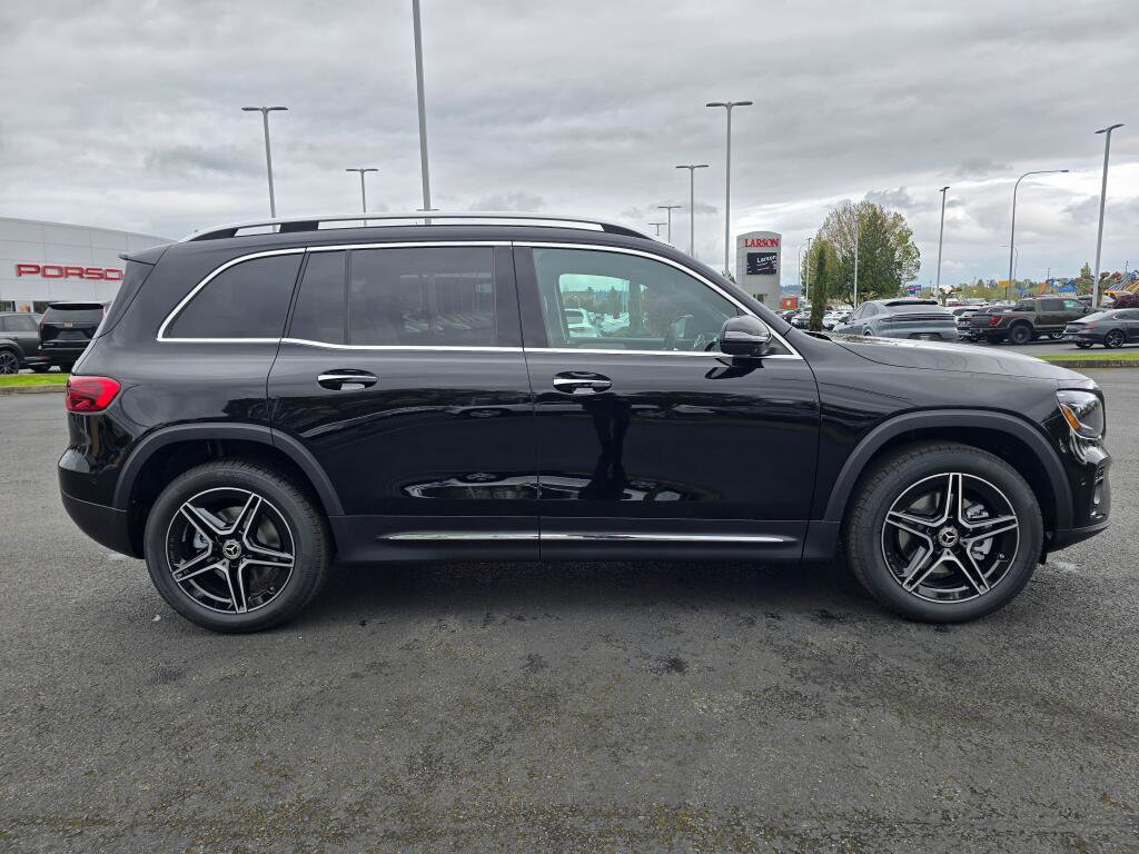 New 2026 Mercedes-Benz GLB 250 4MATIC image 7