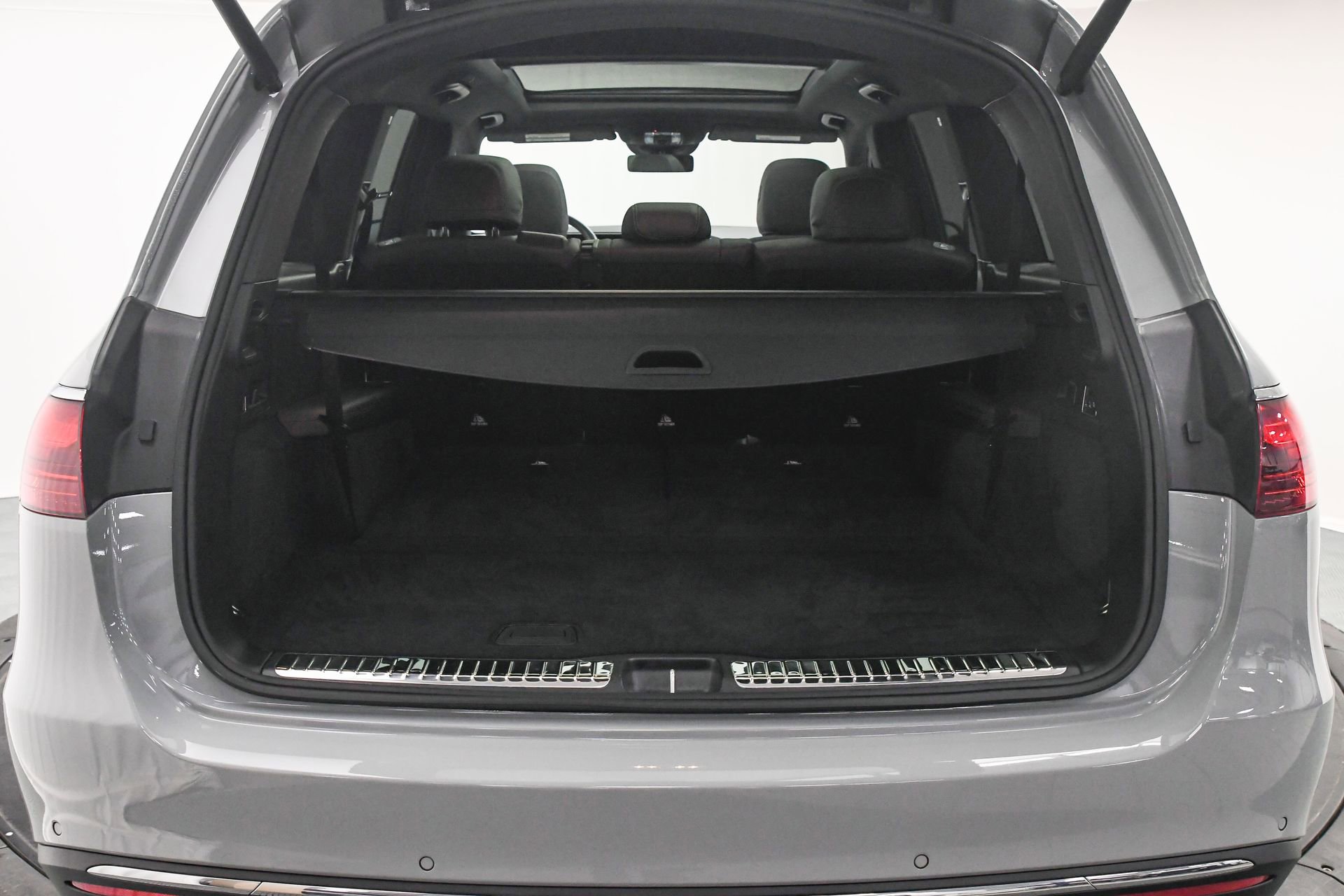 Used 2025 Mercedes-Benz GLS 450 4MATIC image 7