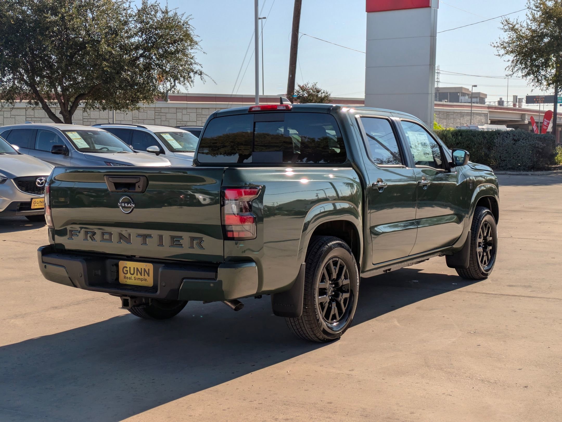 New 2026 Nissan Frontier SV image 3