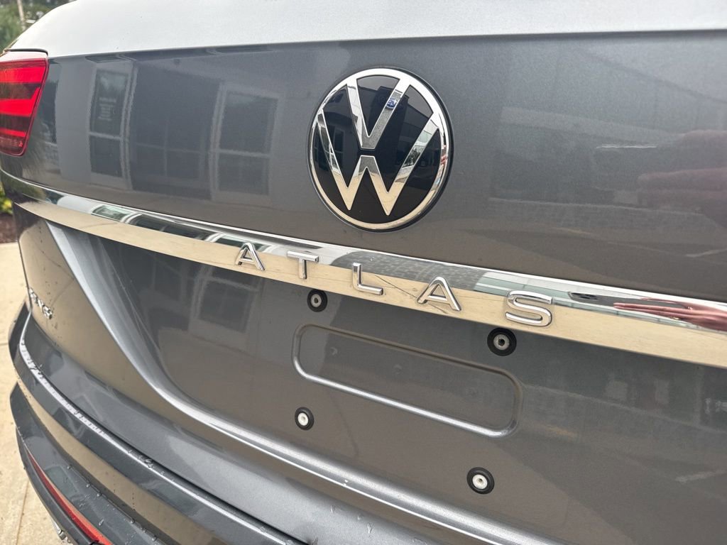 Used 2022 Volkswagen Atlas Cross Sport SE w/ Panoramic Sunroof Package image 35