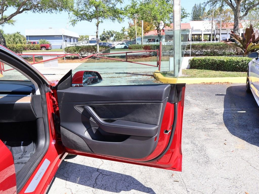 Used 2018 Tesla Model 3 Long Range RWD image 23