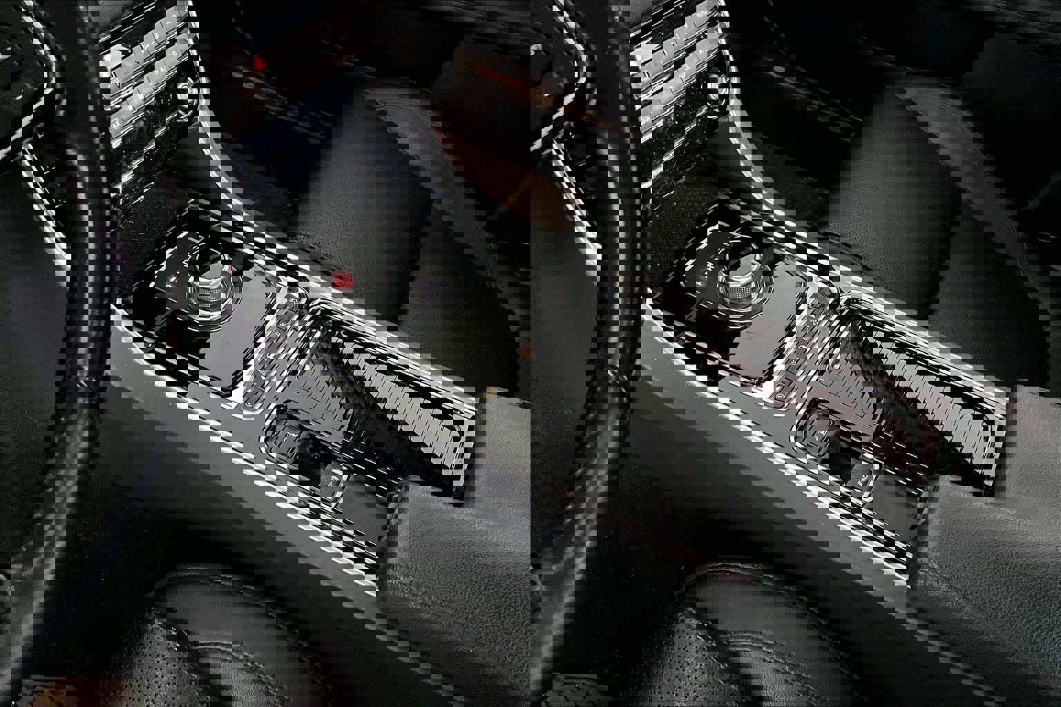 Used 2017 Jaguar XF Prestige image 16