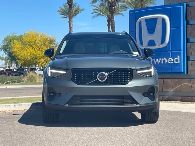 Used 2026 Volvo XC40 B5 Ultra w/ Climate Package image 3