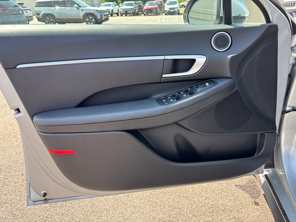New 2026 Hyundai Sonata SE FWD image 16