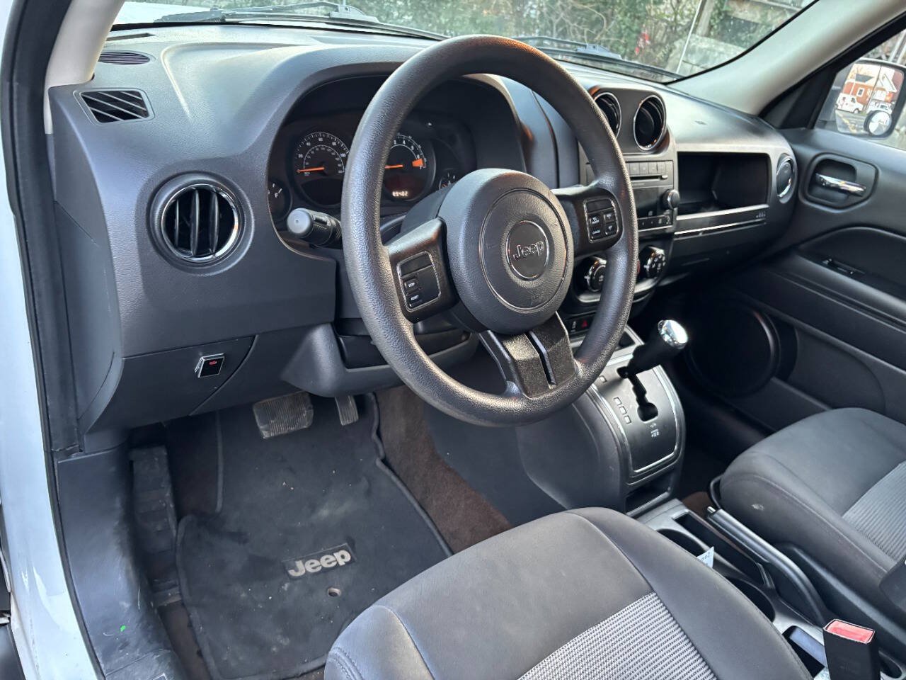 Used 2015 Jeep Patriot Sport w/ Power Value Group AWD/4WD image 17