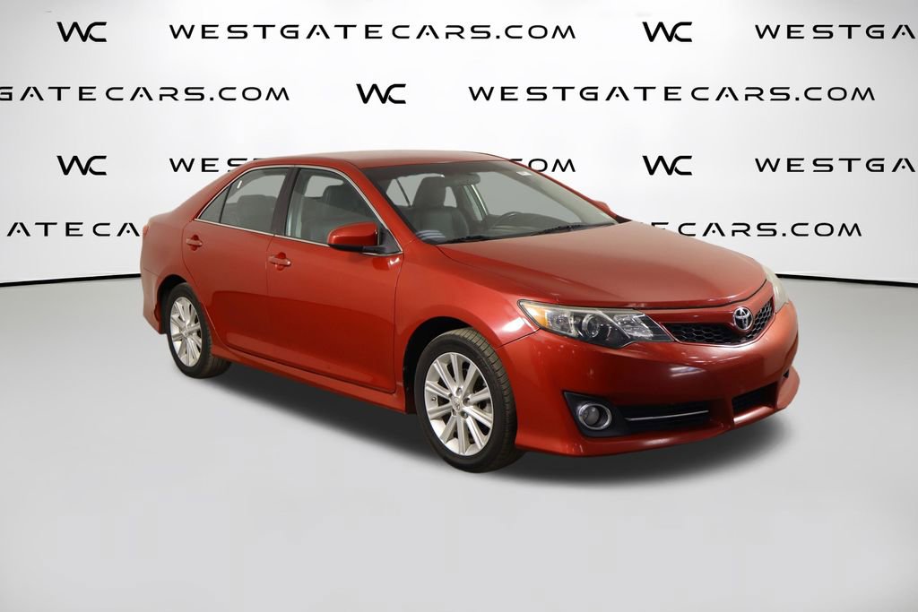 Used 2014 Toyota Camry SE FWD image 40