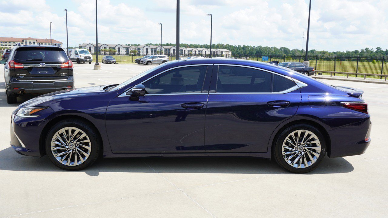 Certified 2025 Lexus ES 350 Ultra Luxury FWD image 5