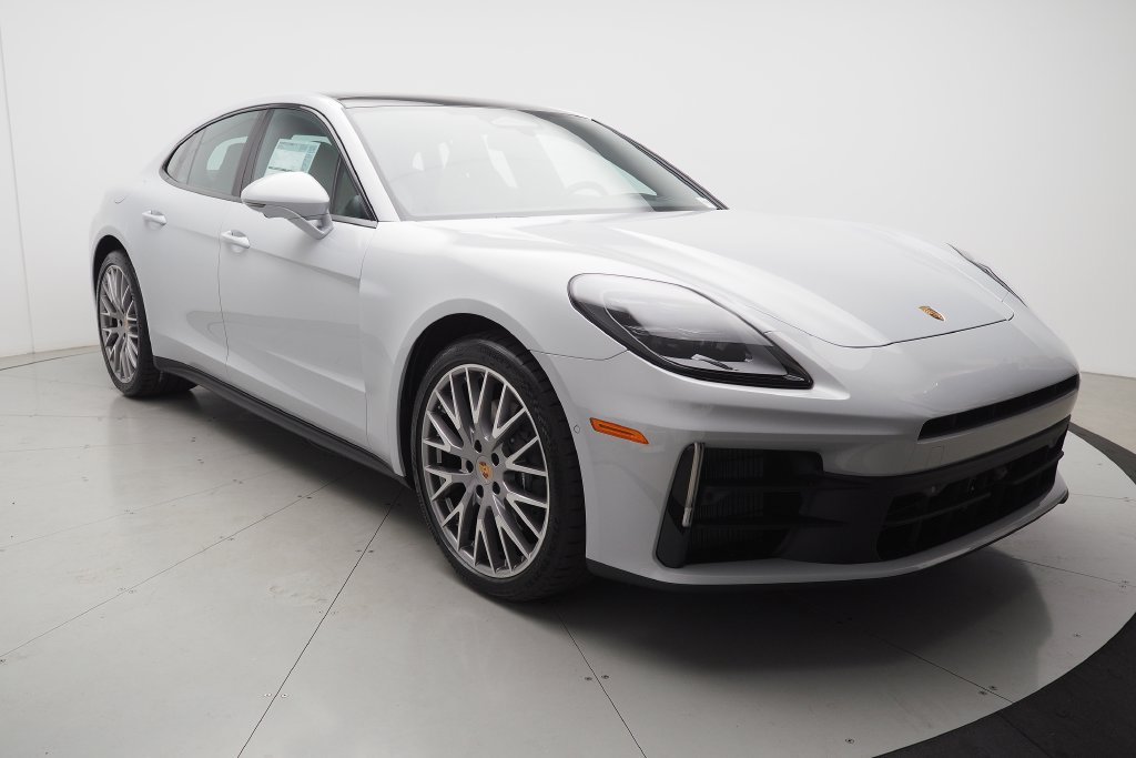 New 2026 Porsche Panamera RWD image 3