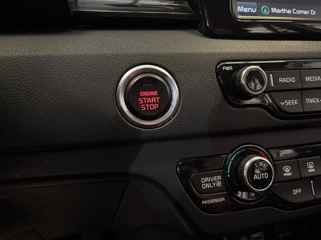 Used 2019 Kia Niro S Touring image 29