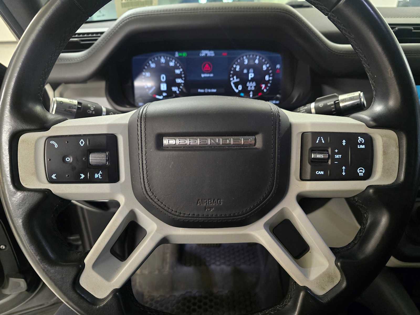 Used 2020 Land Rover Defender 110 HSE image 25