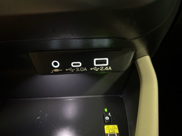 Certified 2025 Subaru Forester Premium image 32