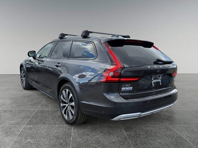 Used 2024 Volvo V90 B6 Cross Country Plus w/ Protection Package Premier image 3