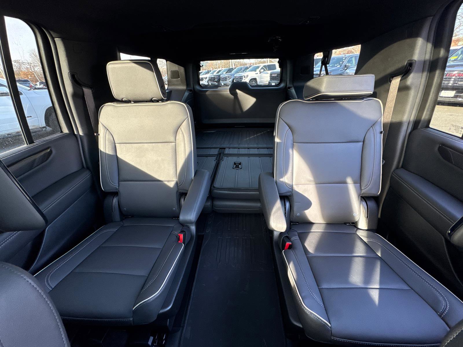 New 2026 GMC Yukon XL Elevation w/ Elevation Premium Package image 30