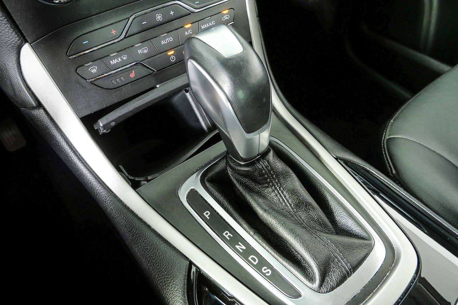 Used 2015 Ford Edge SEL w/ Equipment Group 201A FWD image 15