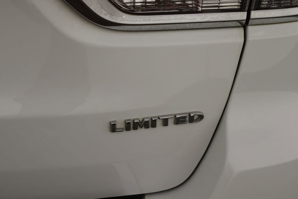 Used 2022 Jeep Grand Cherokee Limited image 42