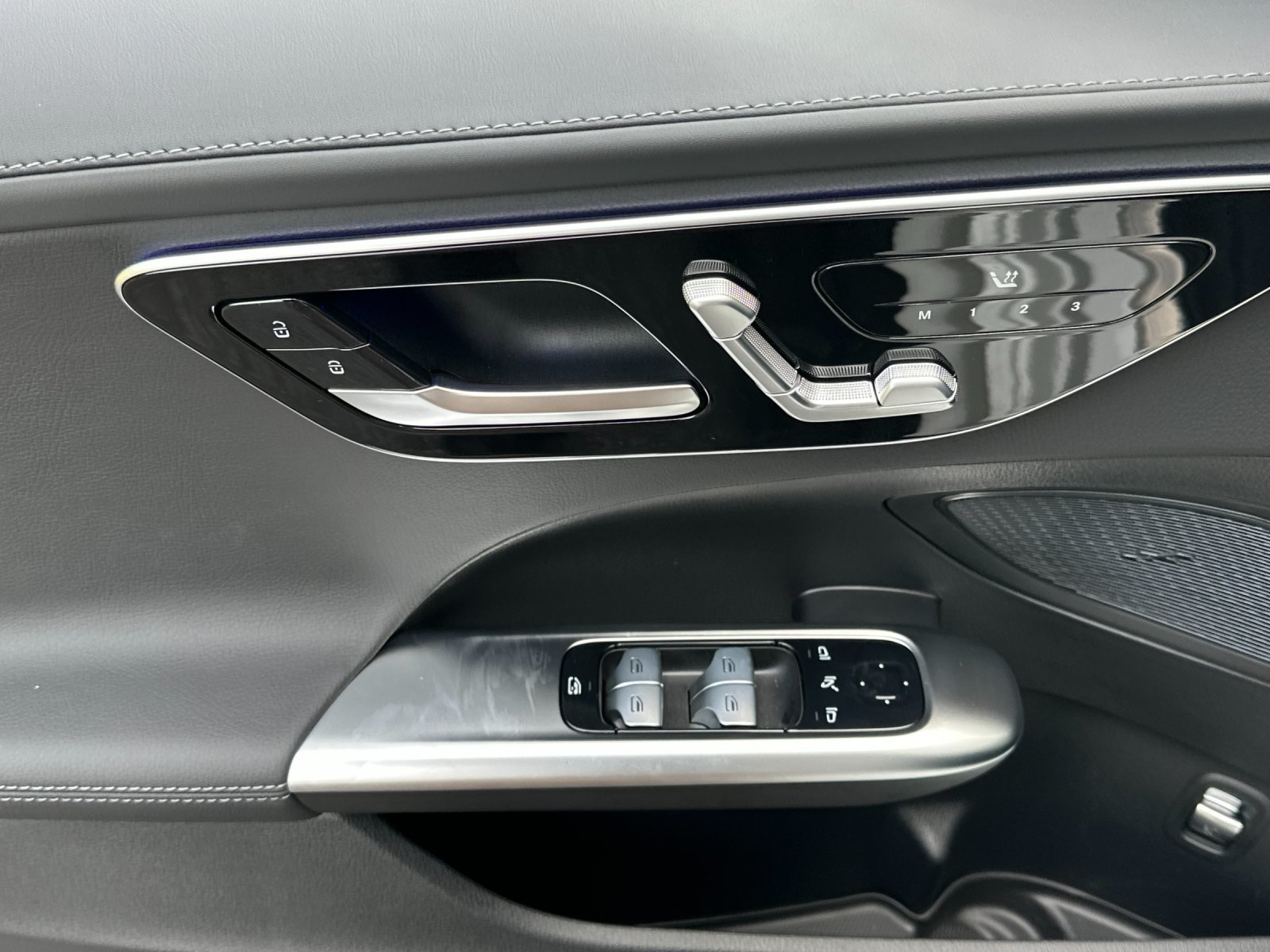 New 2026 Mercedes-Benz C 300 4MATIC Sedan image 11