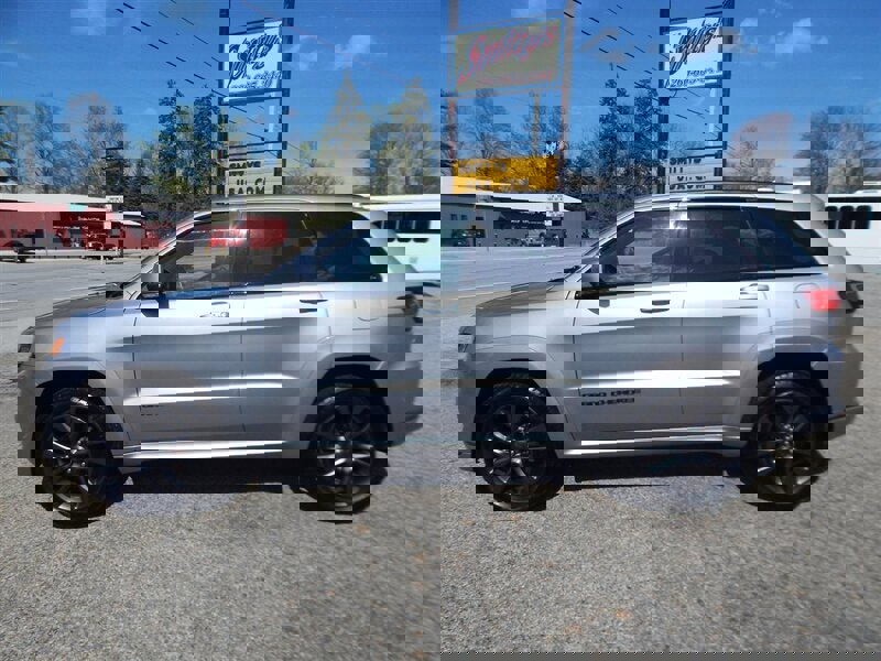 Used 2019 Jeep Grand Cherokee High Altitude image 1