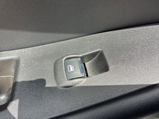 Used 2024 Ford Edge ST-Line AWD/4WD image 18