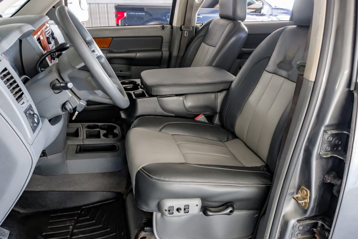 Used 2006 Dodge Ram 2500 Truck SLT image 28