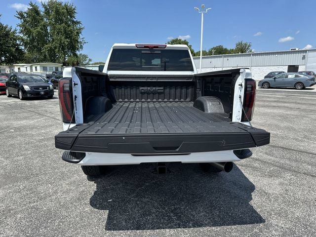 New 2026 GMC Sierra 3500 AT4 w/ Technology Package AWD/4WD image 23