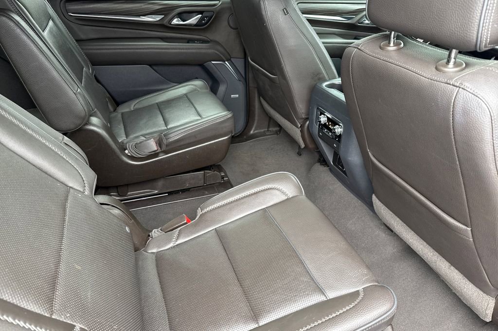 Used 2021 GMC Yukon Denali w/ Denali Premium Package image 25