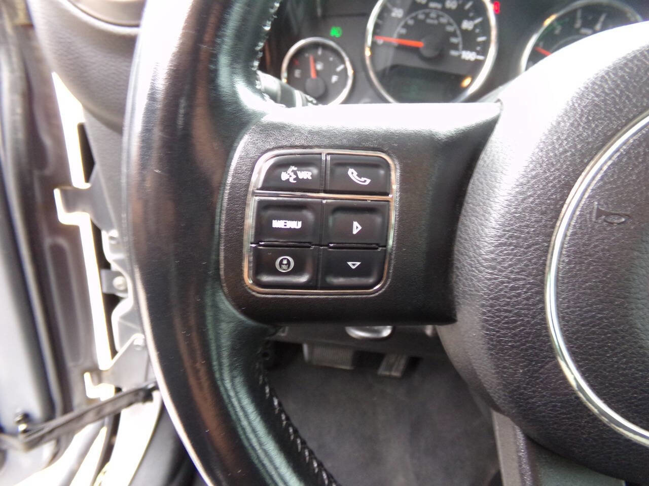 Used 2013 Jeep Wrangler Unlimited Sport w/ Connectivity Group image 10