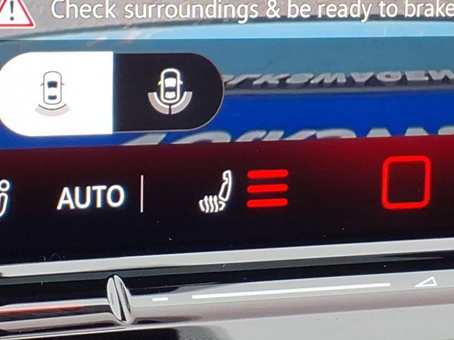 New 2026 Volkswagen Tiguan SE R-Line image 18