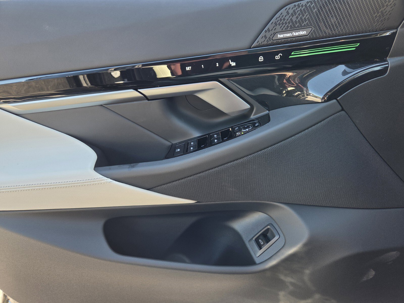 Used 2026 BMW 530i w/ M Sport Package image 21