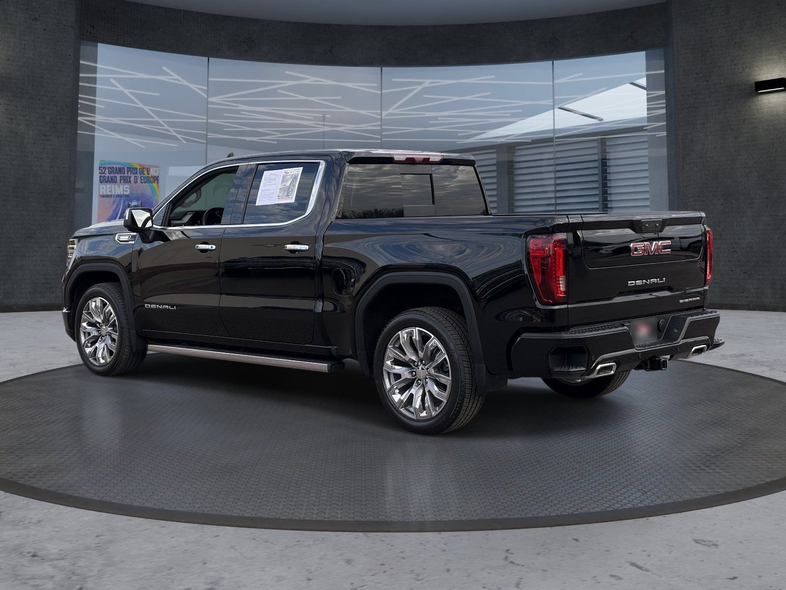 Certified 2025 GMC Sierra 1500 Denali AWD/4WD image 4