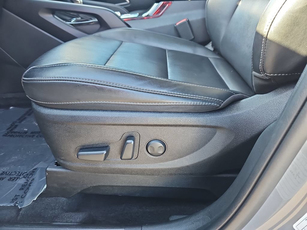 Used 2025 Kia Telluride S FWD image 28