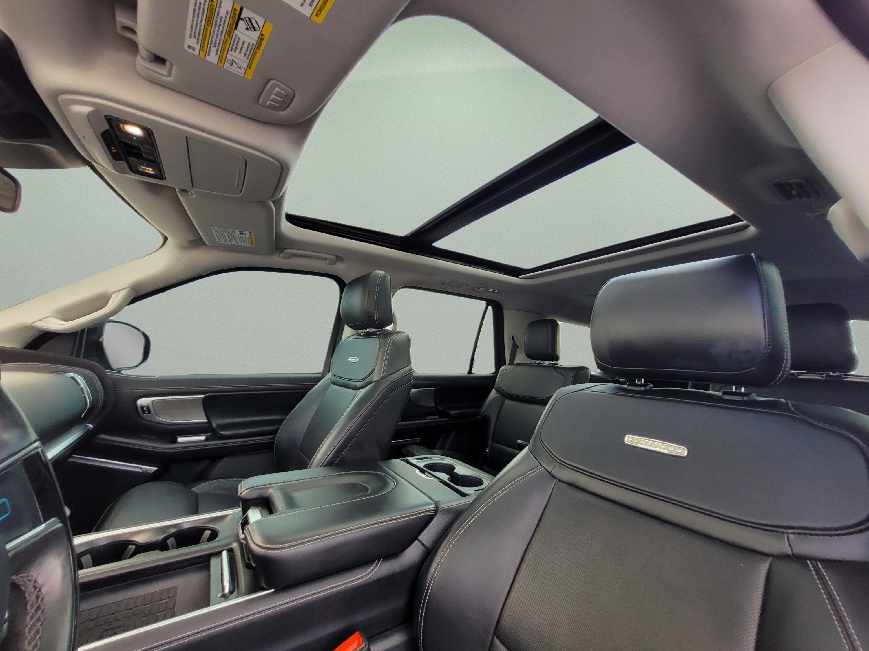 Used 2025 Ford Expedition Platinum AWD/4WD image 25