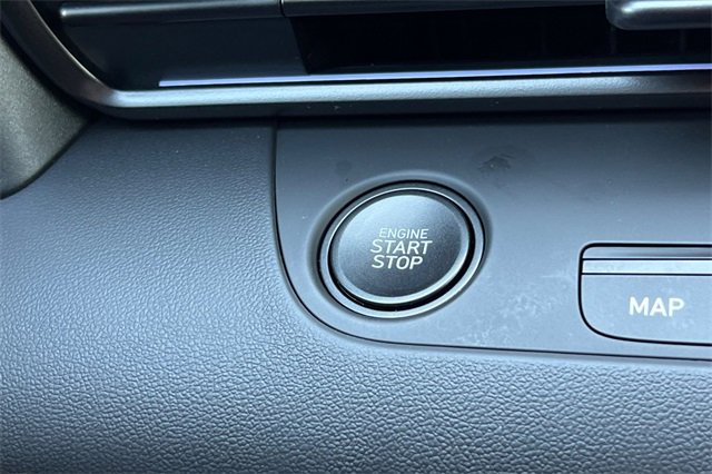 New 2025 Hyundai Elantra SEL image 22