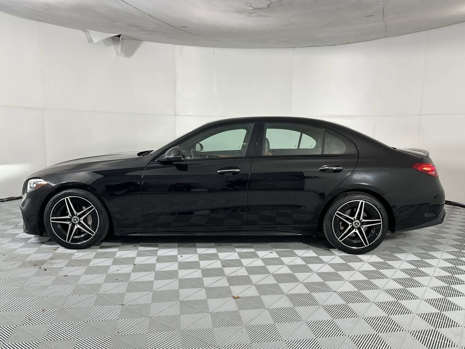 Used 2022 Mercedes-Benz C 300 4MATIC Sedan image 5