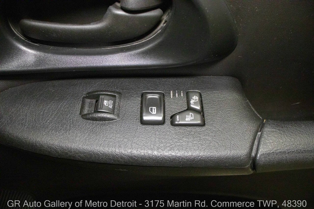 Used 2008 Chevrolet TrailBlazer SS w/ Sun And 6-Disc Cd Package AWD/4WD image 40