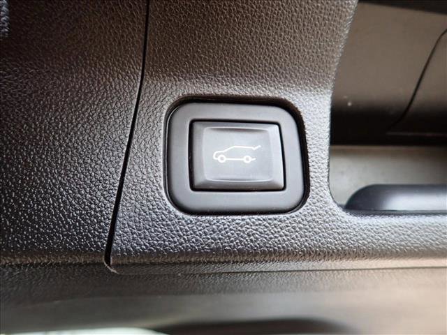 Used 2023 GMC Acadia SLT image 9