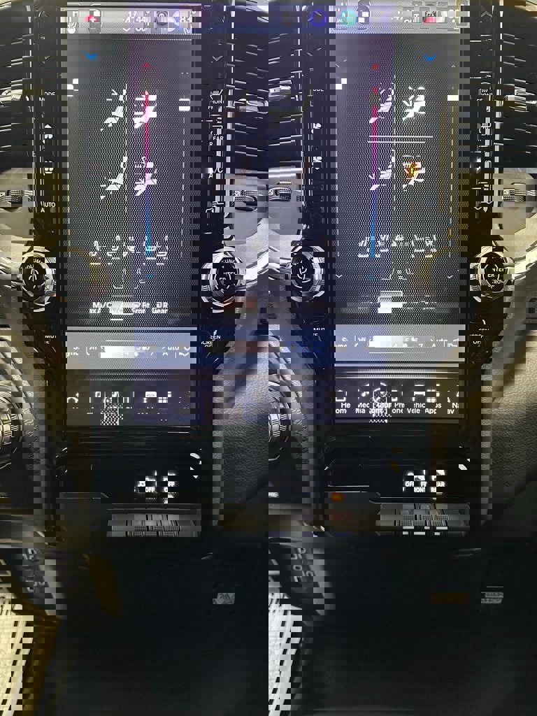 Used 2025 RAM 1500 Laramie image 29