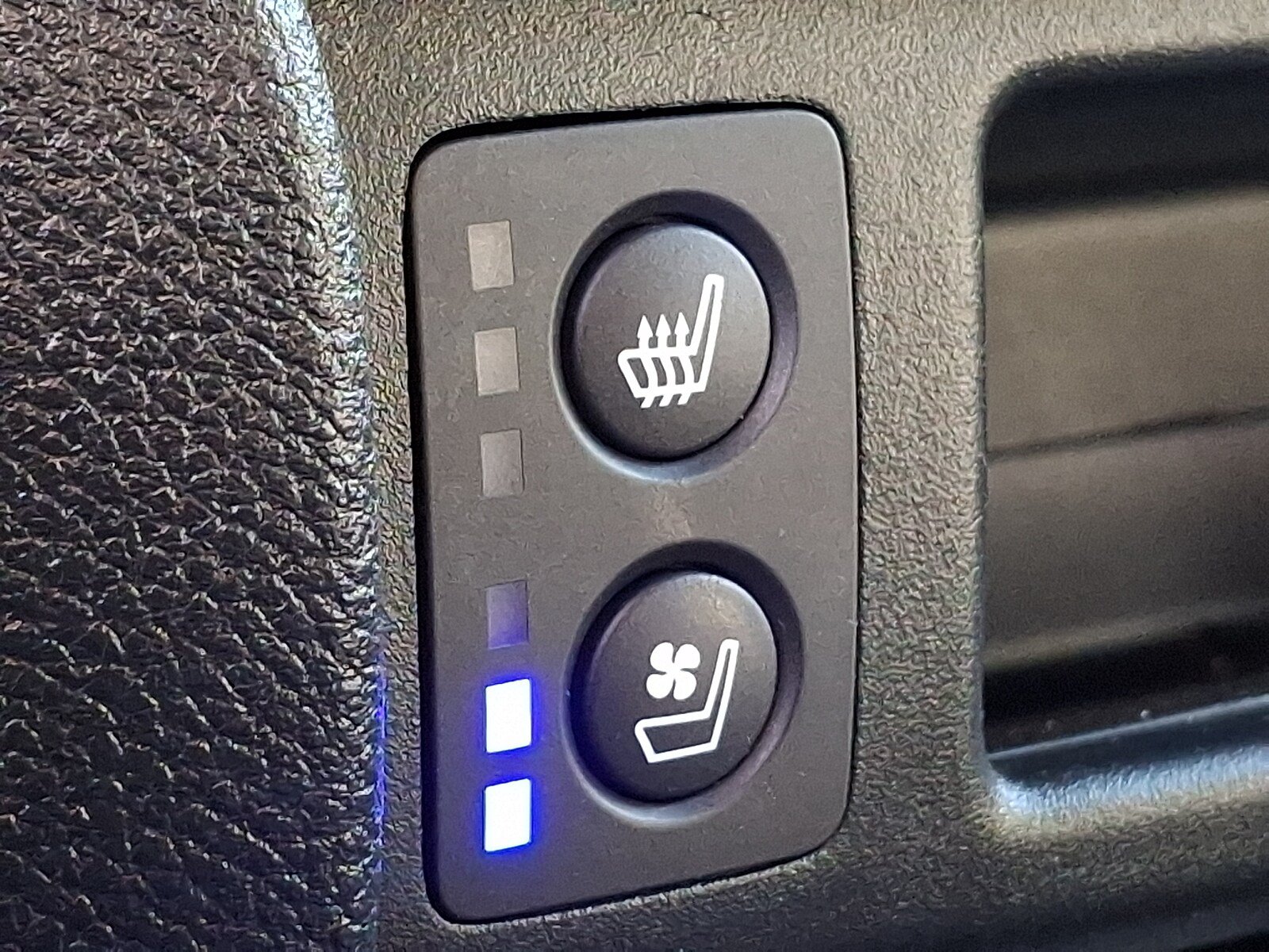 Used 2023 Honda Passport Elite image 25