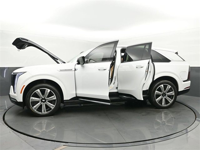 New 2025 Cadillac Escalade IQ Luxury 2 image 57