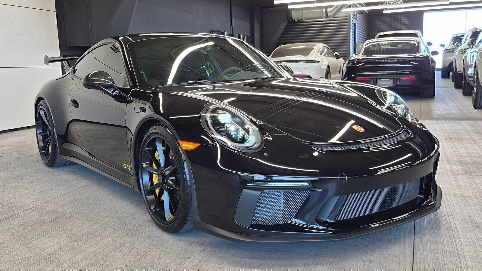 Certified 2019 Porsche 911 GT3 RWD image 8