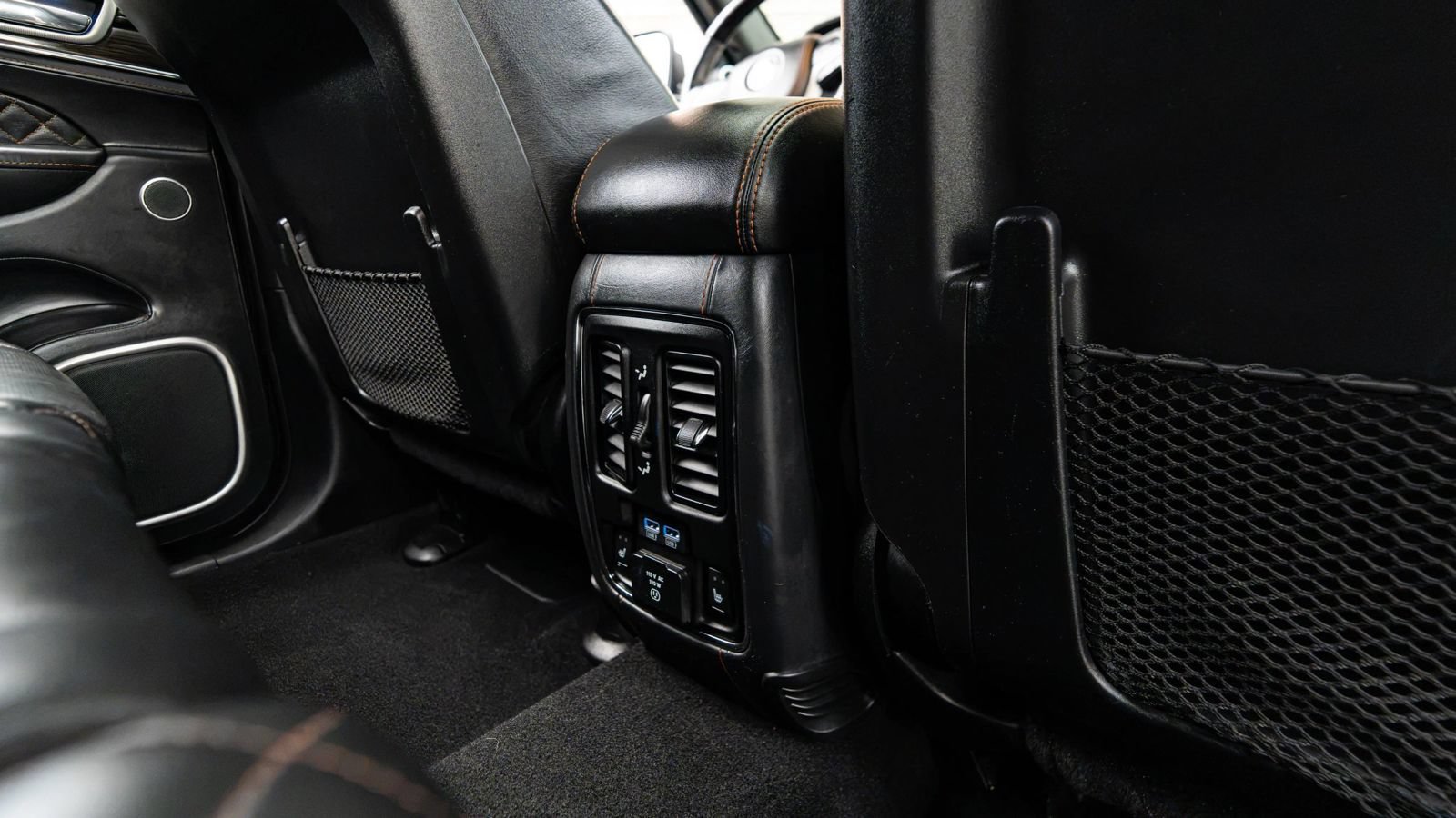 Used 2020 Jeep Grand Cherokee Summit AWD/4WD image 23