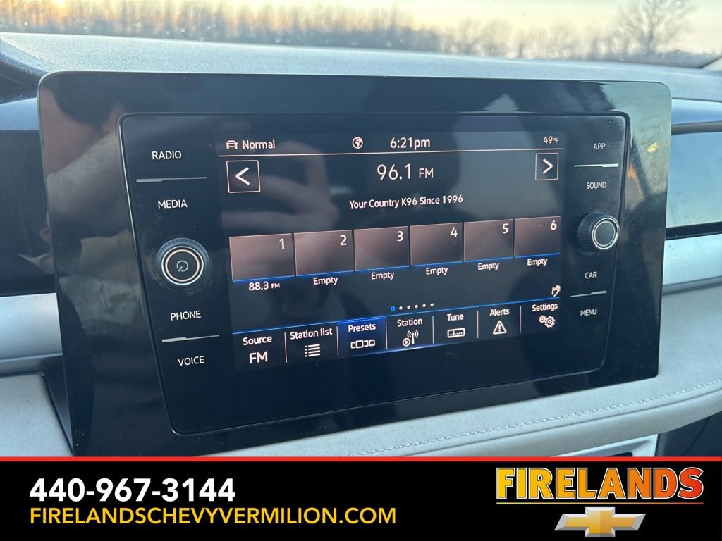 Used 2025 Volkswagen Taos SE image 20