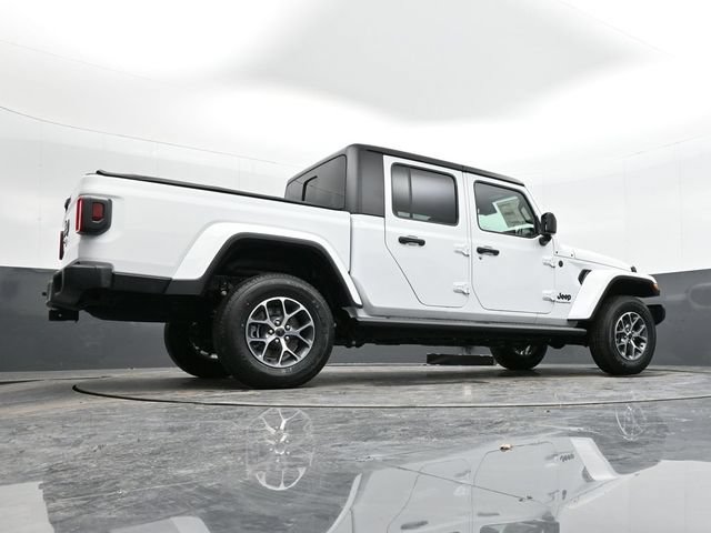 Used 2024 Jeep Gladiator Sport AWD/4WD image 38