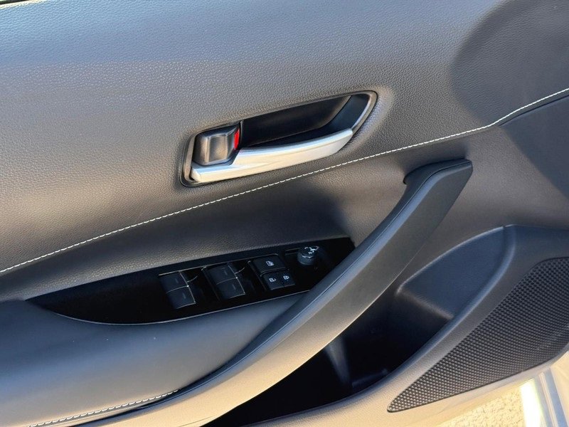 Used 2024 Toyota Corolla SE image 18