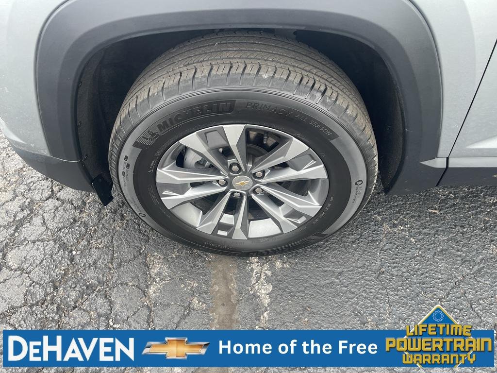 Used 2025 Chevrolet Equinox LT AWD/4WD image 10
