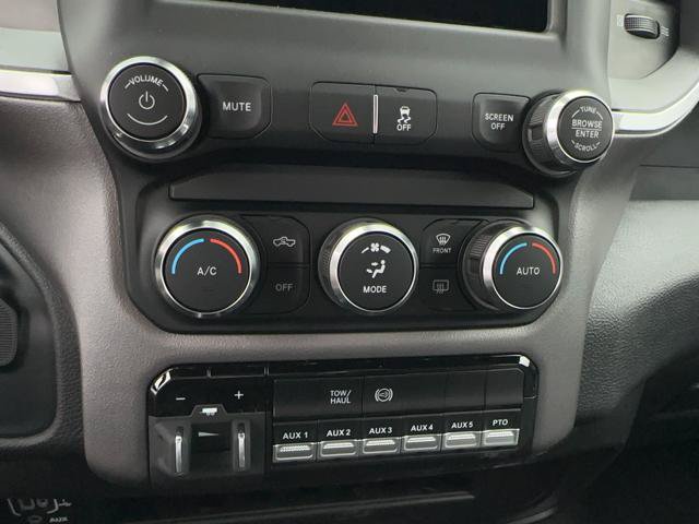 New 2023 RAM 4500 SLT w/ Quick Order Package 2YG SLT AWD/4WD image 17