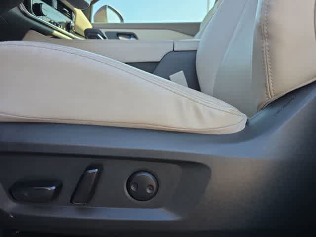 Used 2022 Nissan Rogue SL w/ SL Premium Package FWD image 18