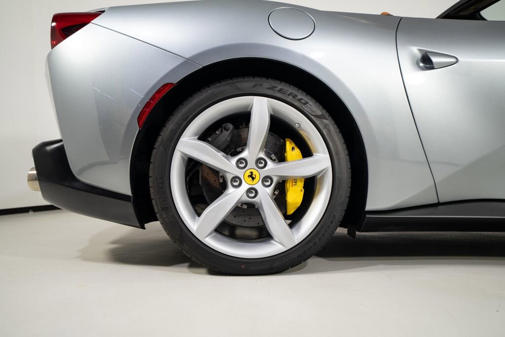 Used 2019 Ferrari Portofino image 22