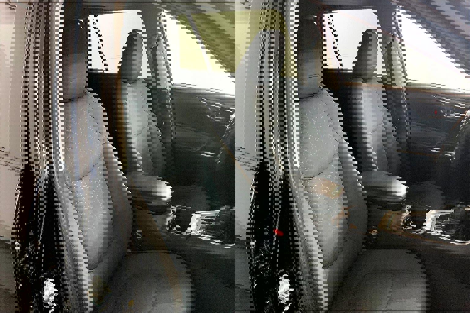 Used 2019 Toyota RAV4 XLE image 7