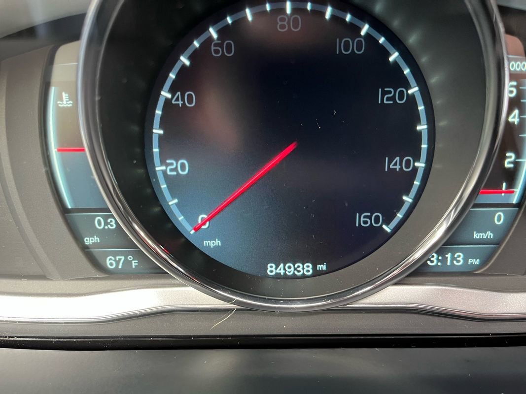 Used 2015 Volvo V60 T5 Platinum image 18