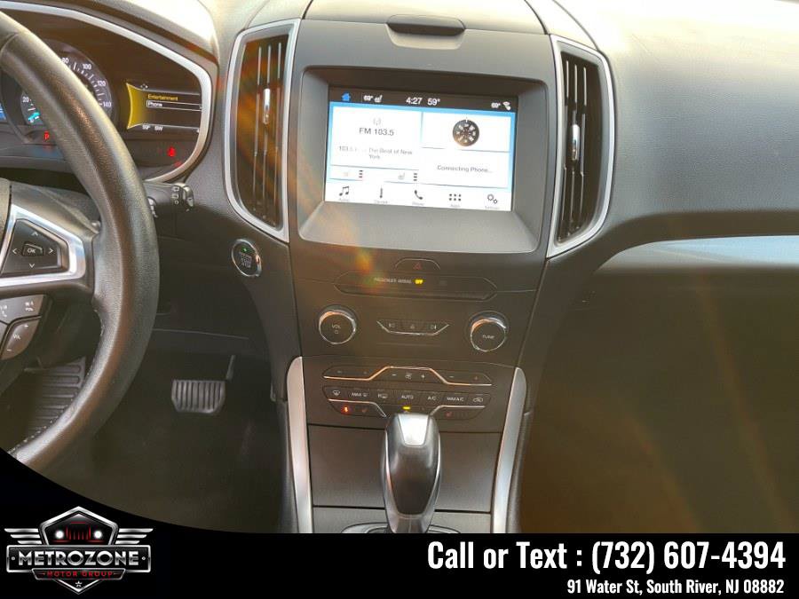 Used 2017 Ford Edge SEL w/ Equipment Group 201A AWD/4WD image 25